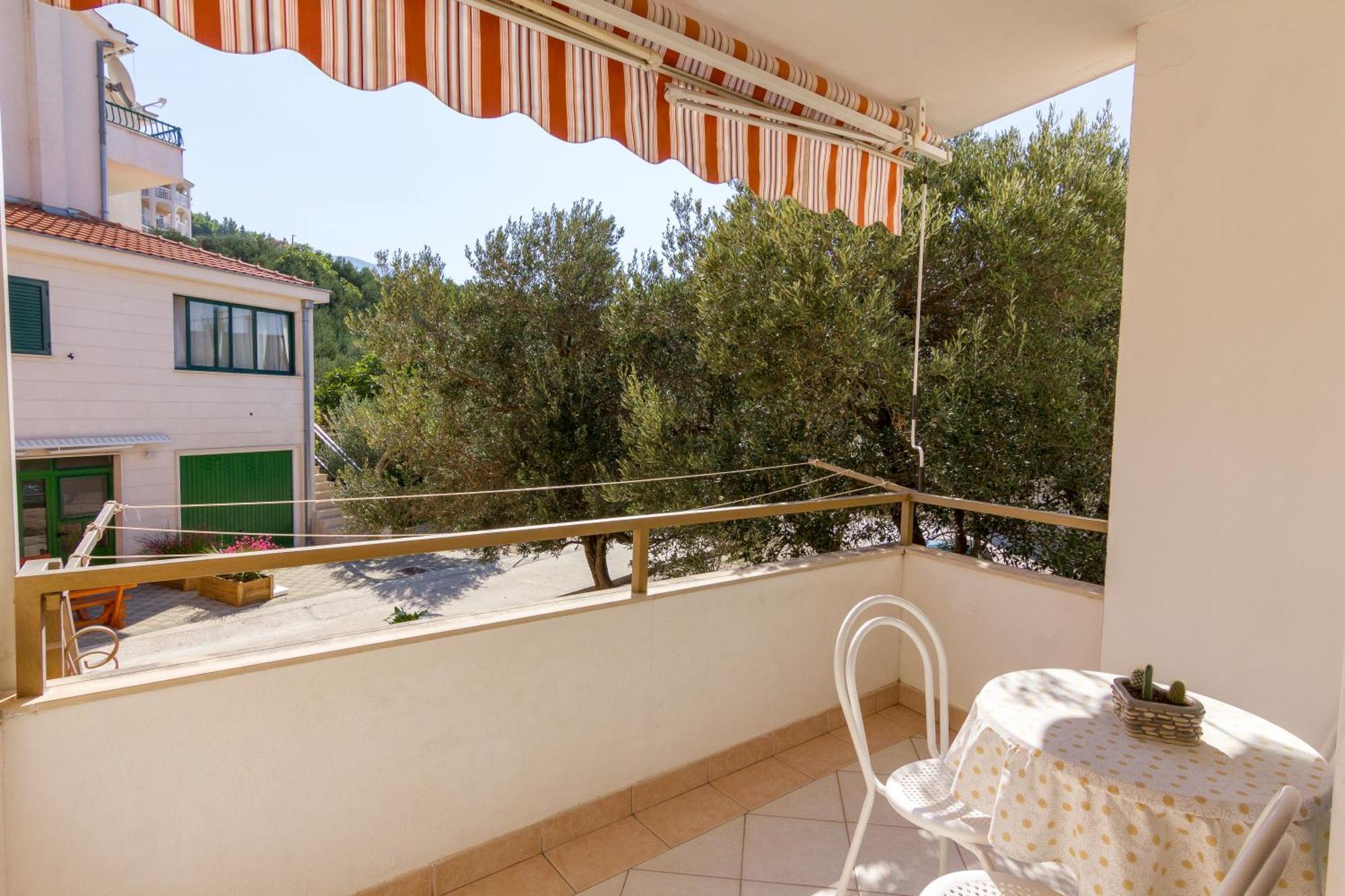 Apartamento Apartman Vulic Tučepi Exterior foto