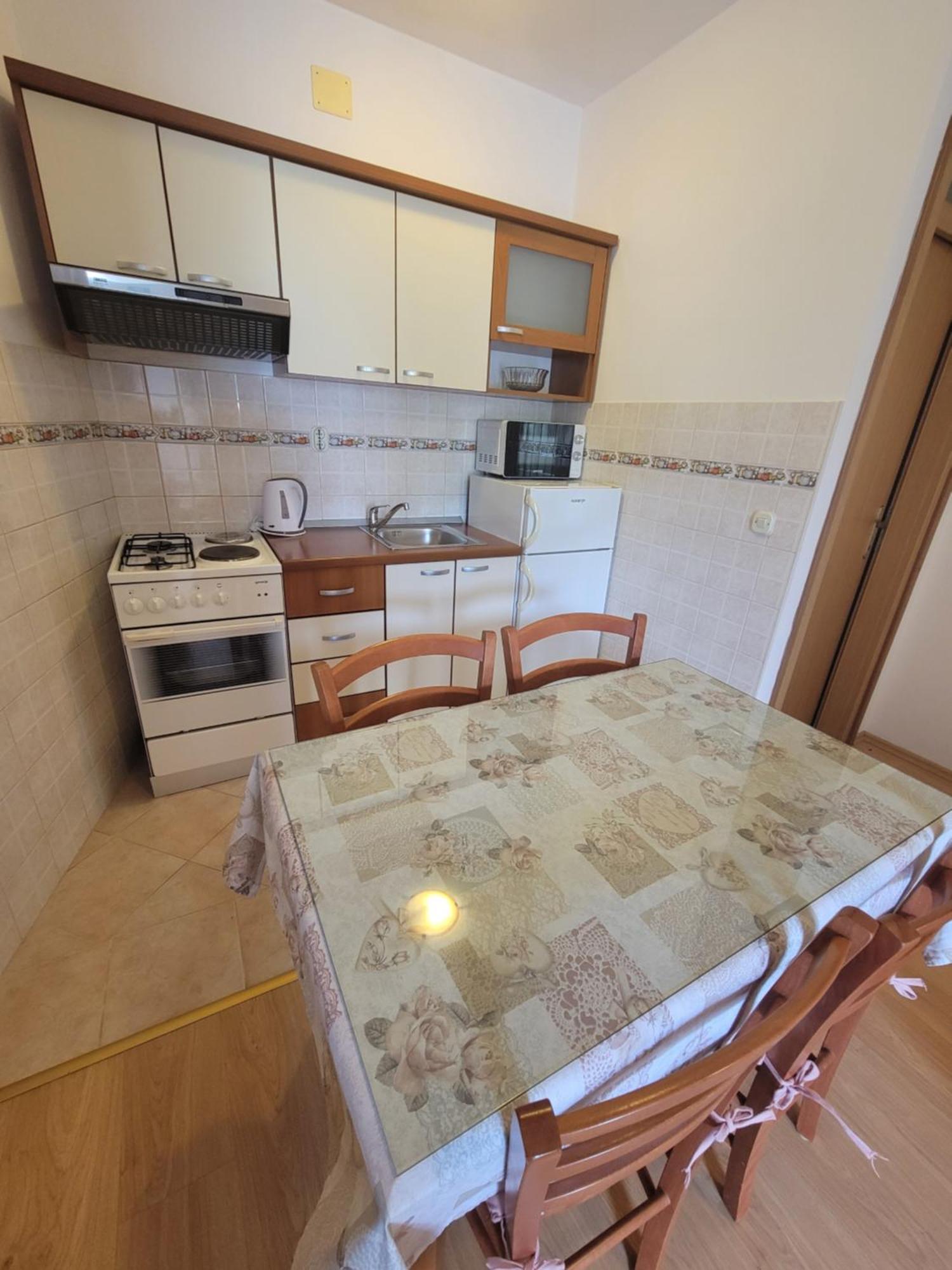 Apartamento Apartman Vulic Tučepi Exterior foto